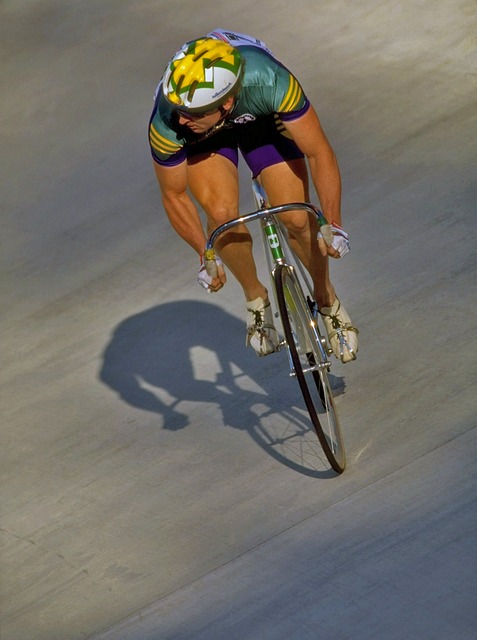 由于勇士整 由于勇士整